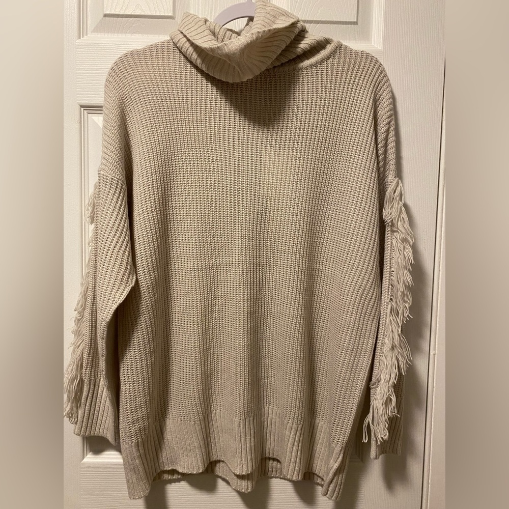 NWT! Mud Pie sweater with fringe - size medium